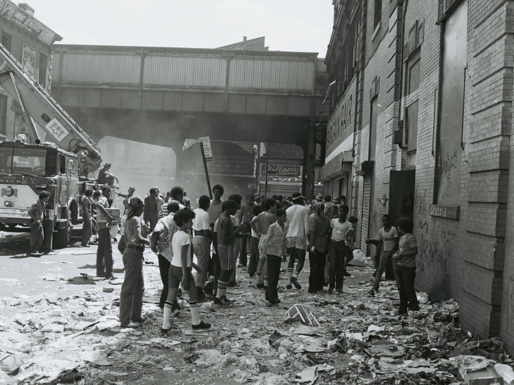 Local Historian Who Experienced the 1977 Blackout and Fire Explains How it Changed Bushwick Forever