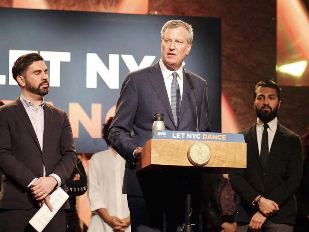 Mayor de Blasio Officially Repealed the Cabaret Law at an Event in Bushwick