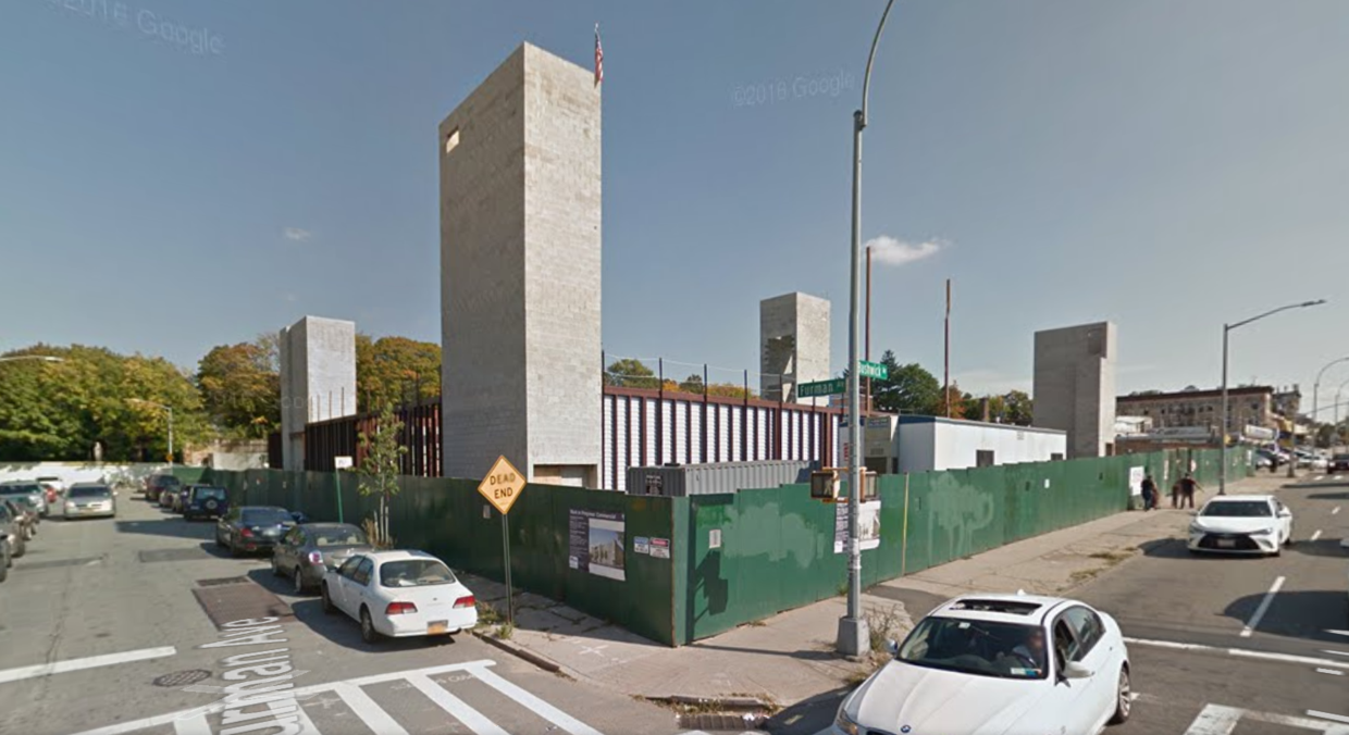 Hoarders Take Note, a New Storage Facility Springs up on an Empty Bushwick Lot