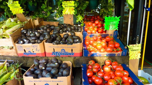Shopping at Hi Mango – New Natural Market in Bushwick