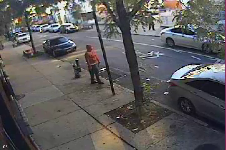 VIDEO: A Suspect Is Sought for a Deadly Shooting on Broadway in Bushwick