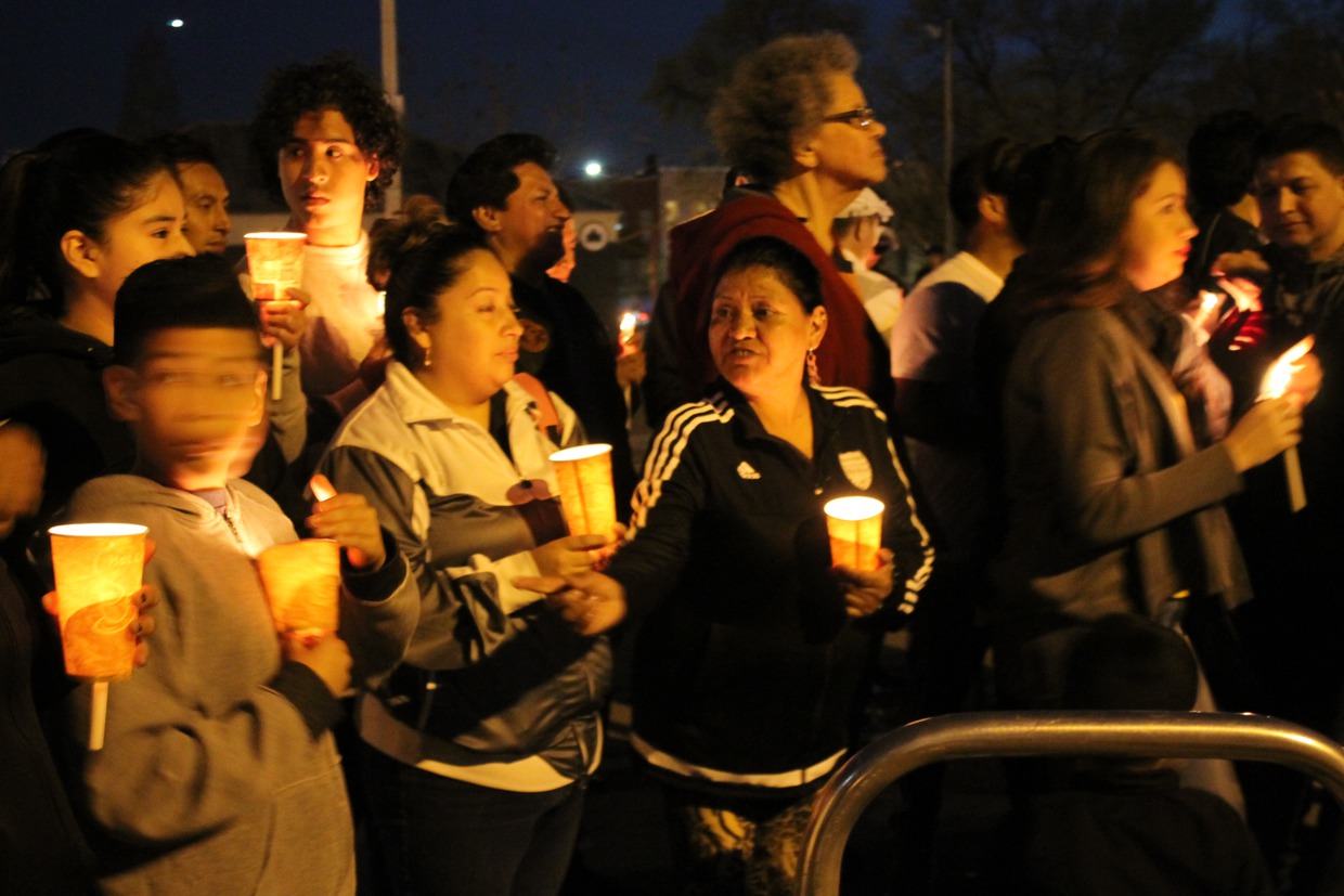 Photos: Officials Hold Ecuador Earthquake Vigil at Maria Hernandez Park